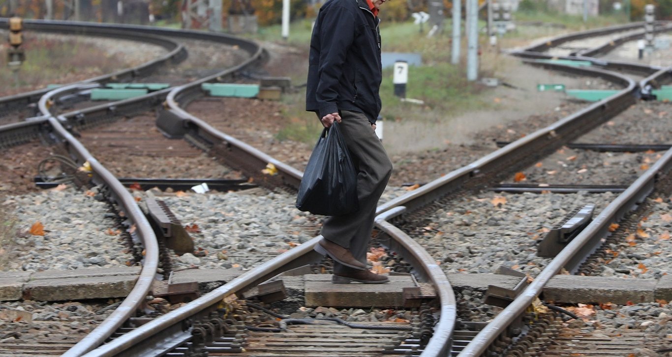 Dzelzceļa drošība: Kā izvairīties no traģēdijām un ko mums jāmācās pēc pusaudža nelaimes