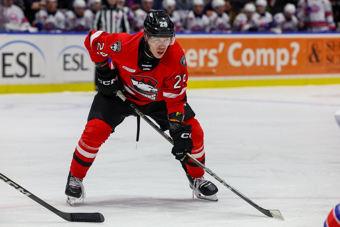 Fantastisks sniegums: Sandis Vilmanis AHL mačā izceļas ar vēsturiskiem četriem vārtu guvumiem