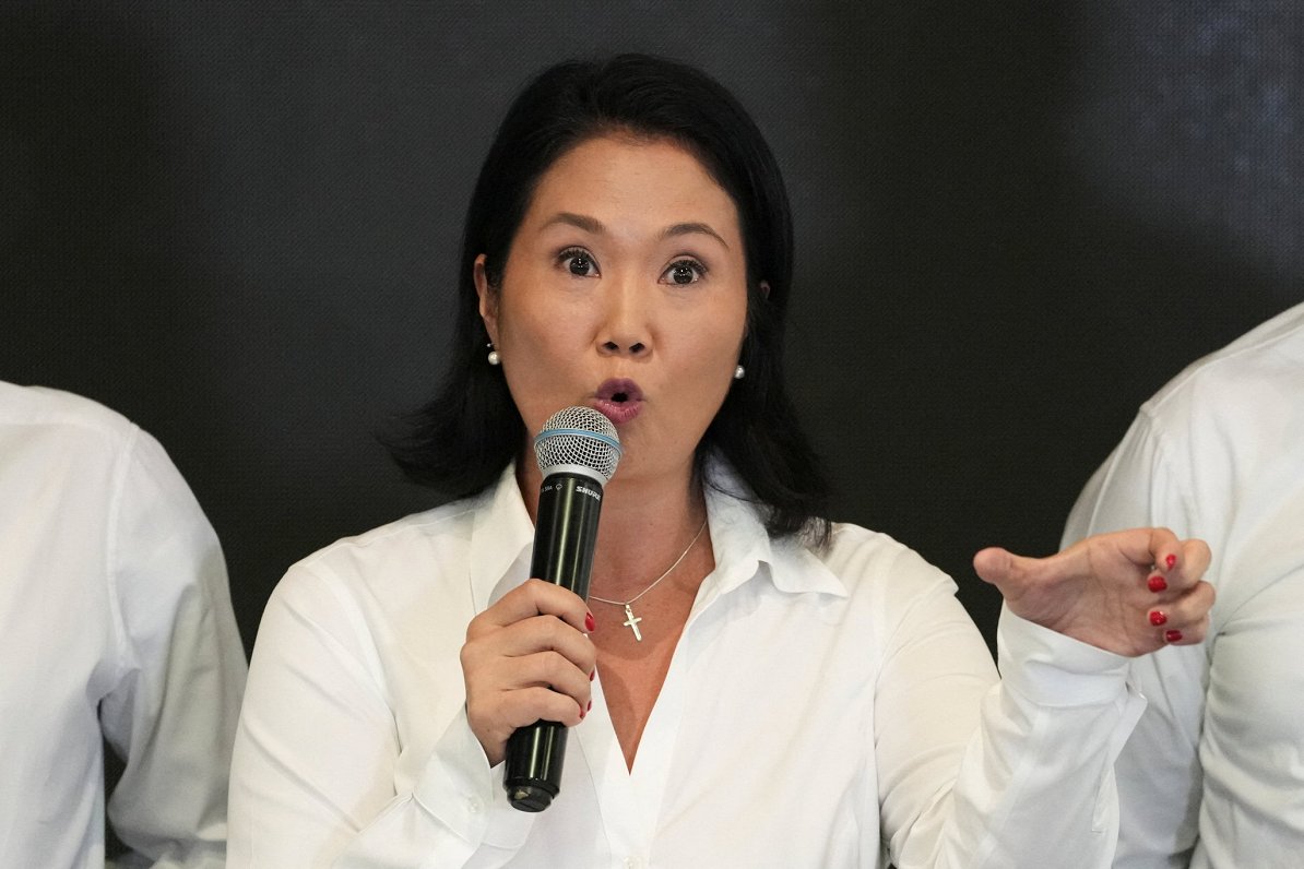 Keiko Fuhimori uzvar Peru prezidenta vēlēšanu pirmajā kārtā: Politiskā dinastija un ceturtais mēģinājums