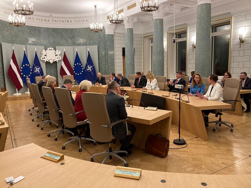 Saeimas koalīcija apstiprina Andra Kulberga valdību: Parakstīta deklarācija un sadarbības līgums